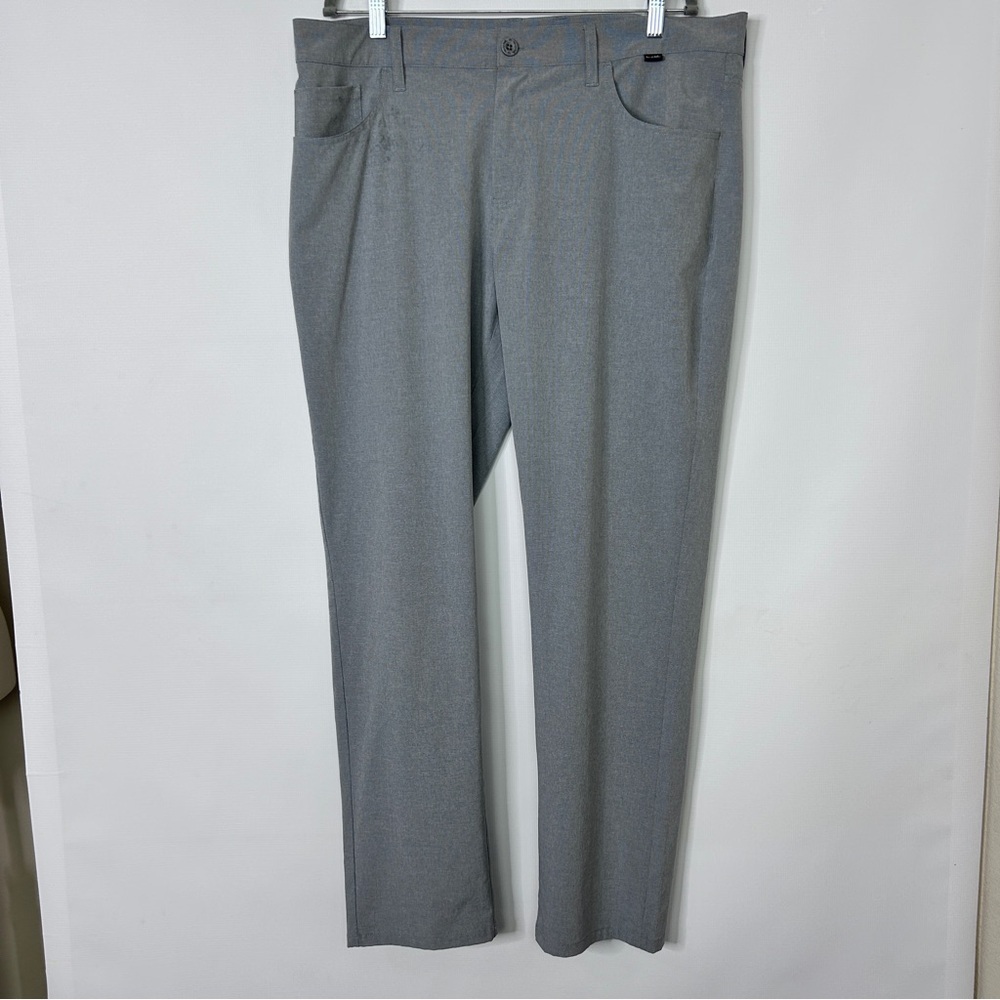 Travis Mathew Men’s Golf Pants Size 38
Grey